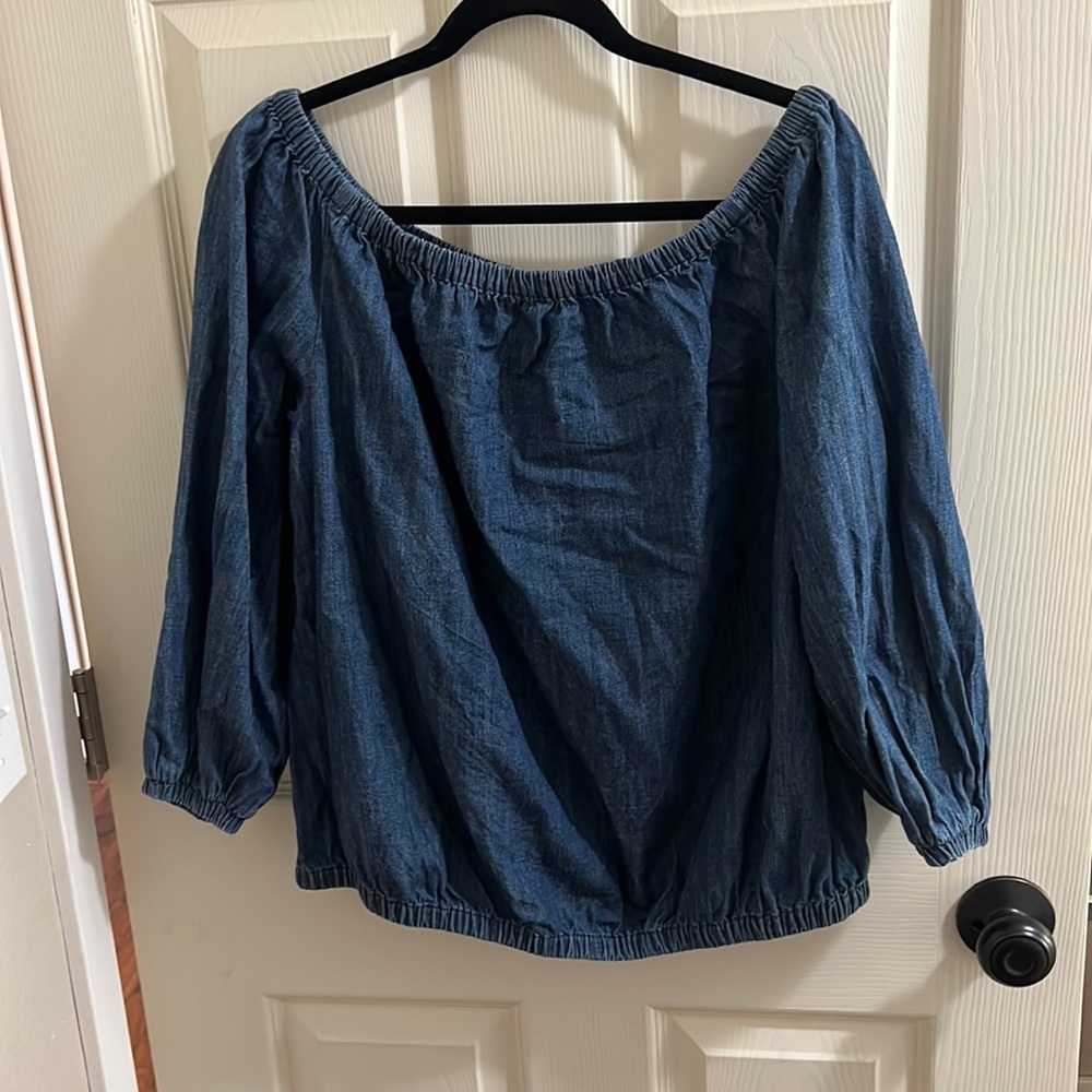 Quarter Sleeve Off Shoulder Top